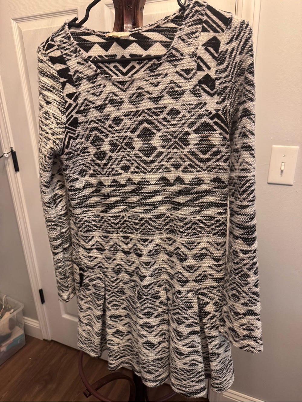 Mystree Black & White Aztec-Print Long Sleeve Swing Dress